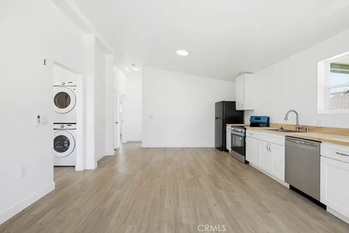 1017 Riverine Avenue 200, Santa Ana, California 92701