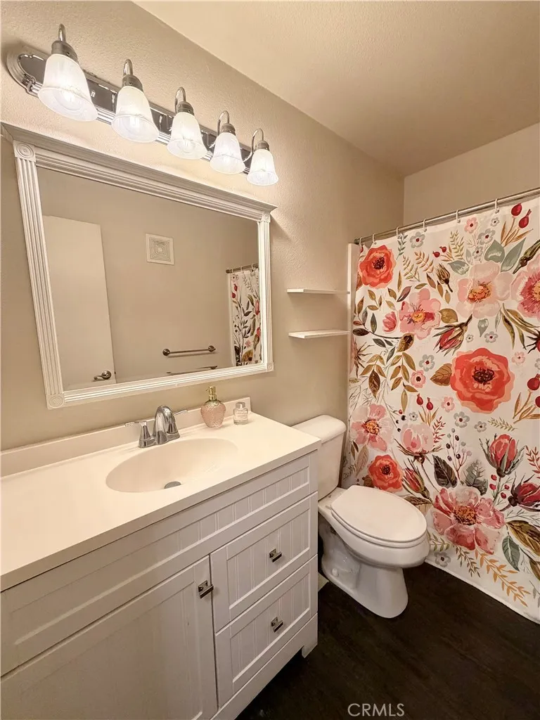 Main bathroom