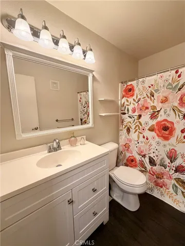 Main bathroom