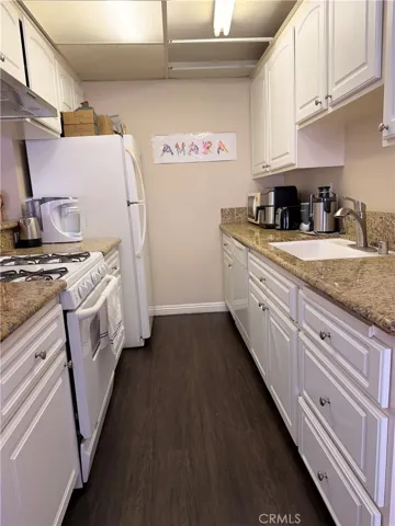 Spacious Kitchen