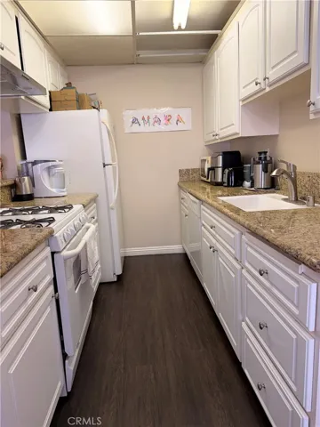 Spacious Kitchen