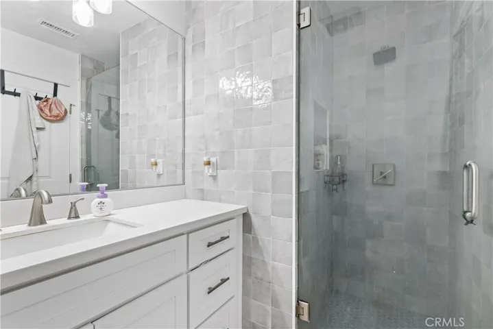 1909 W Walnut Avenue, Fullerton, California 92833