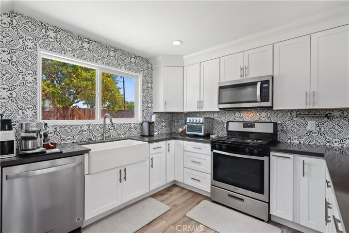 1909 W Walnut Avenue, Fullerton, California 92833
