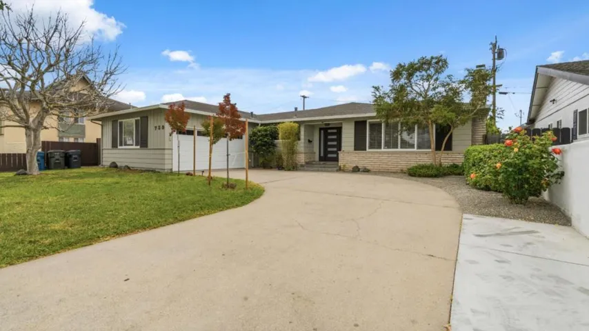 739 Bellarmine Drive, Salinas, California 93901
