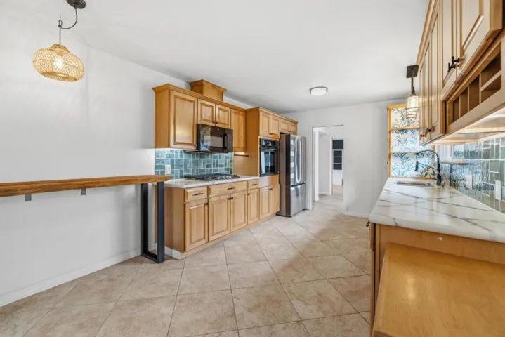 739 Bellarmine Drive, Salinas, California 93901