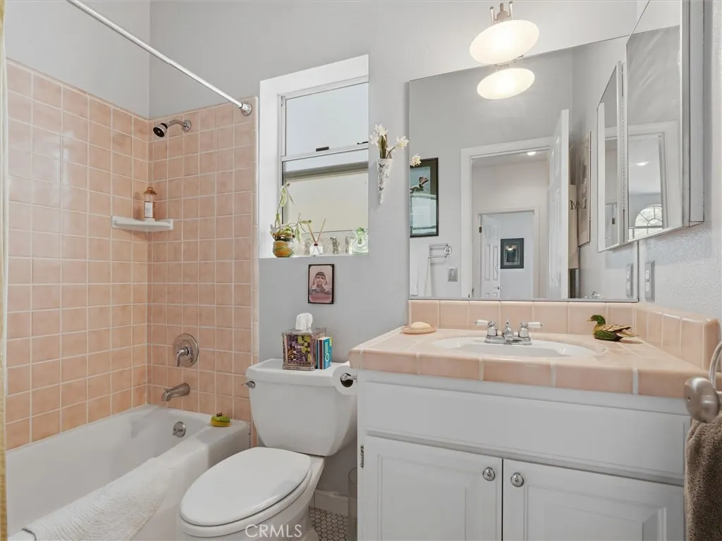 Upstairs guest bathroom