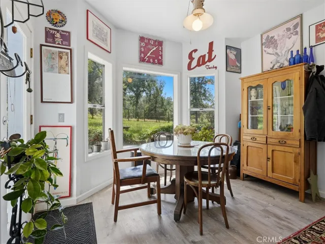 Breakfast nook
