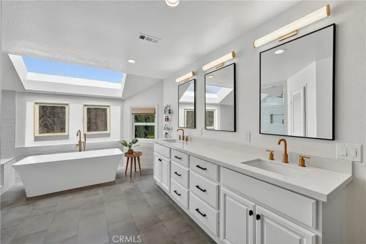 22841 Pocetas, Mission Viejo, California 92692
