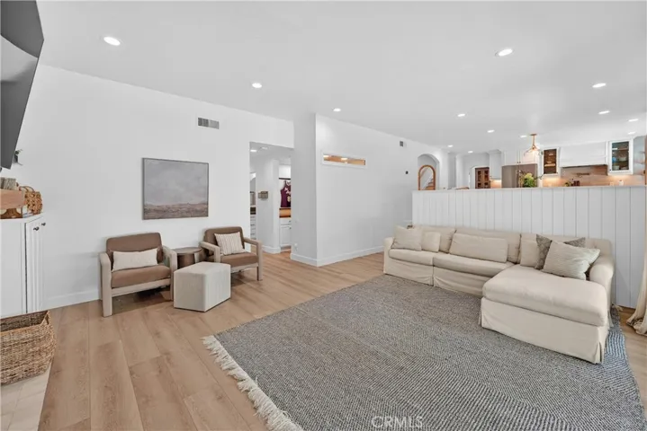 22841 Pocetas, Mission Viejo, California 92692