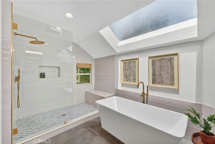 22841 Pocetas, Mission Viejo, California 92692