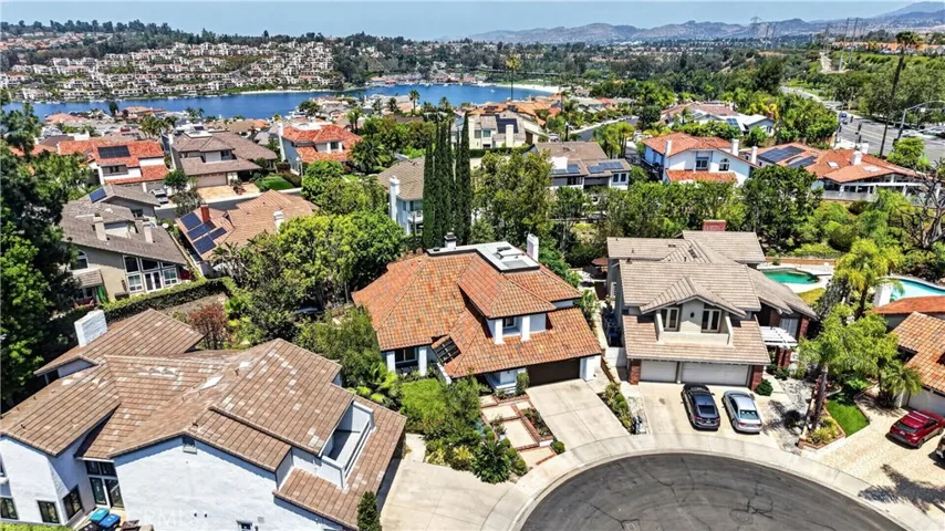 22841 Pocetas, Mission Viejo, California 92692