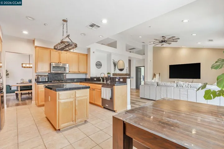 1108 Windhaven, Brentwood, California 94513