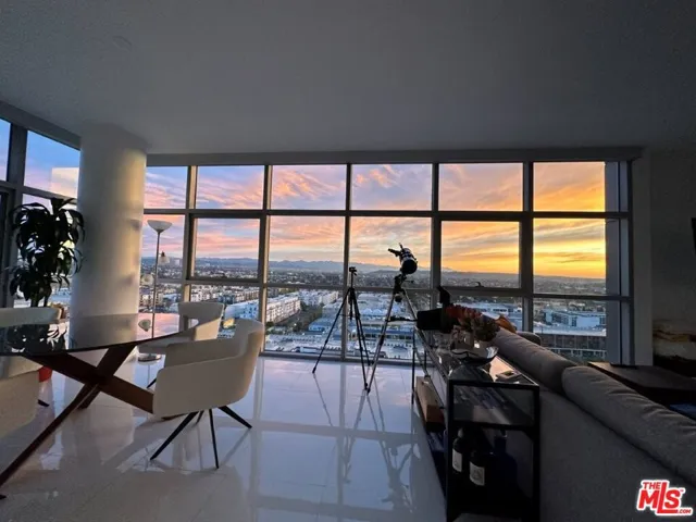 13700 Marina Pointe Drive 1915, Marina Del Rey, California 90292