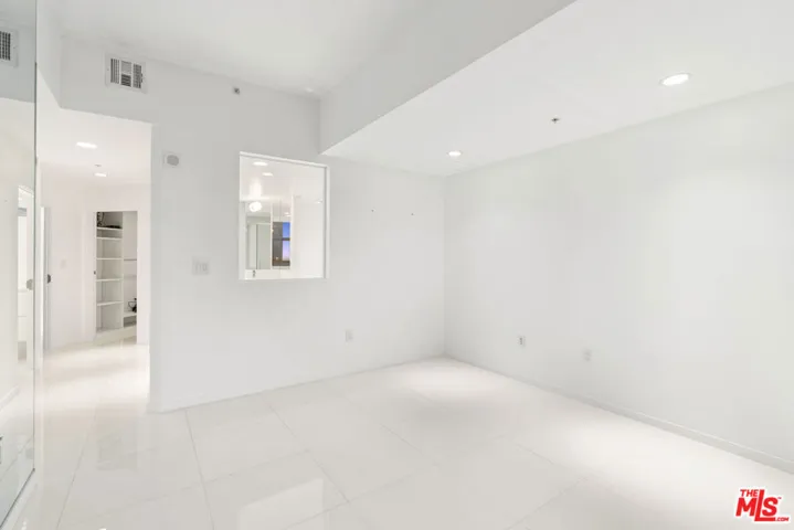 13700 Marina Pointe Drive 1915, Marina Del Rey, California 90292