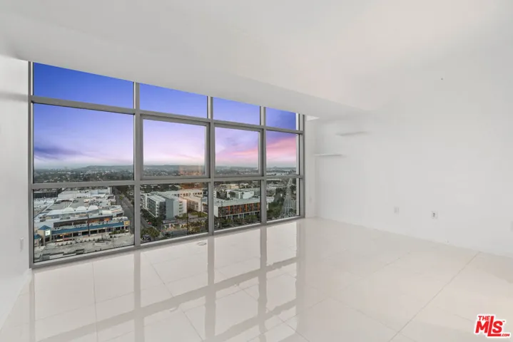 13700 Marina Pointe Drive 1915, Marina Del Rey, California 90292