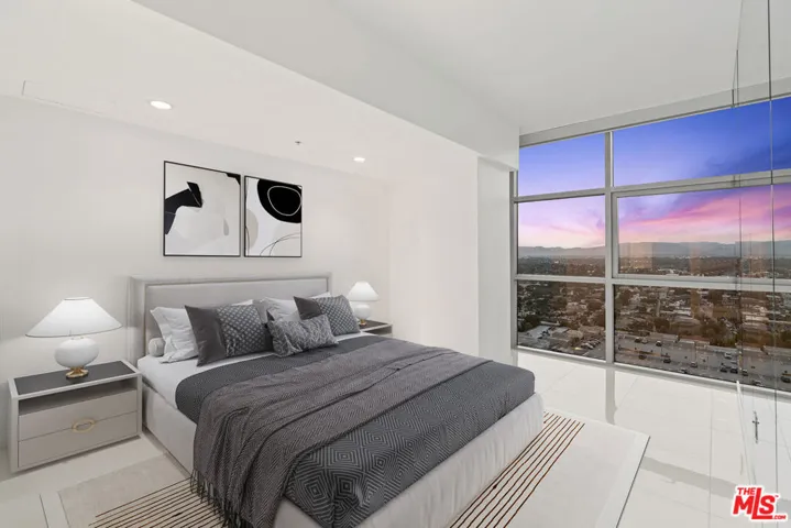 13700 Marina Pointe Drive 1915, Marina Del Rey, California 90292