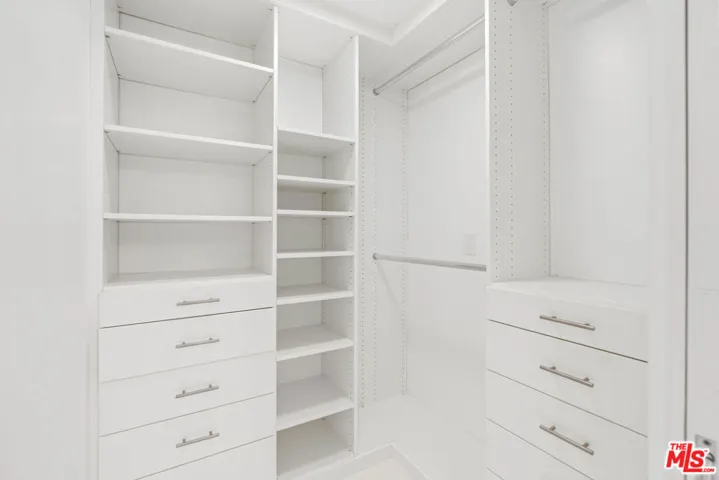 13700 Marina Pointe Drive 1915, Marina Del Rey, California 90292