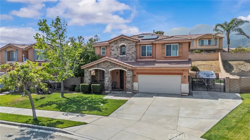 15292 Wren, Fontana, California 92336