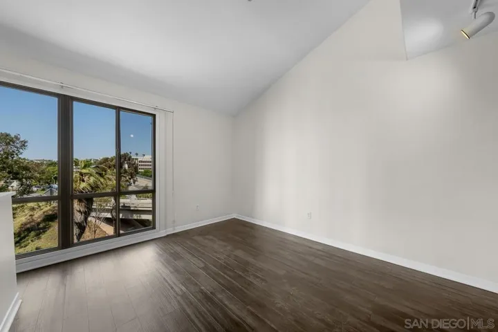 1501 Front Street 613, San Diego, California 92101