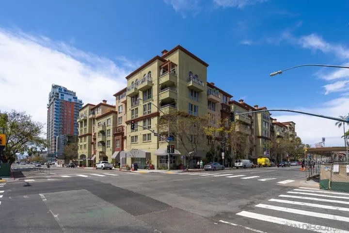 1501 Front Street 613, San Diego, California 92101
