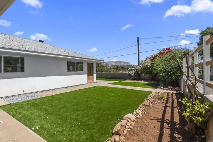 12752 Lindo Lane, Lakeside, California 92040