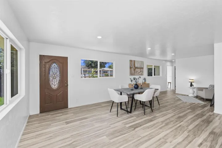 12752 Lindo Lane, Lakeside, California 92040