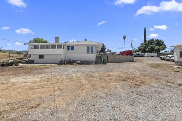 12752 Lindo Lane, Lakeside, California 92040