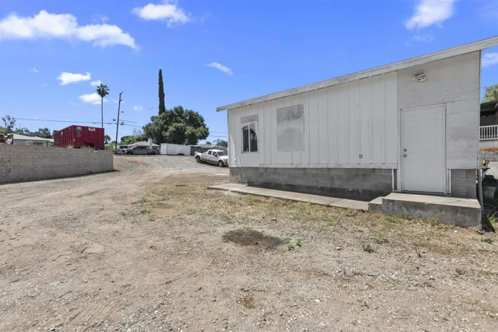 12752 Lindo Lane, Lakeside, California 92040
