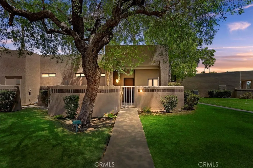 28984 Desert Princess Dr