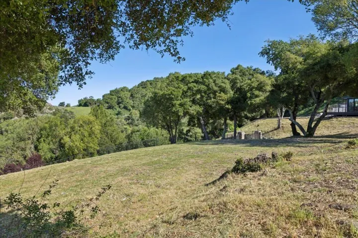 19751 Hicks Road, Los Gatos, California 95032