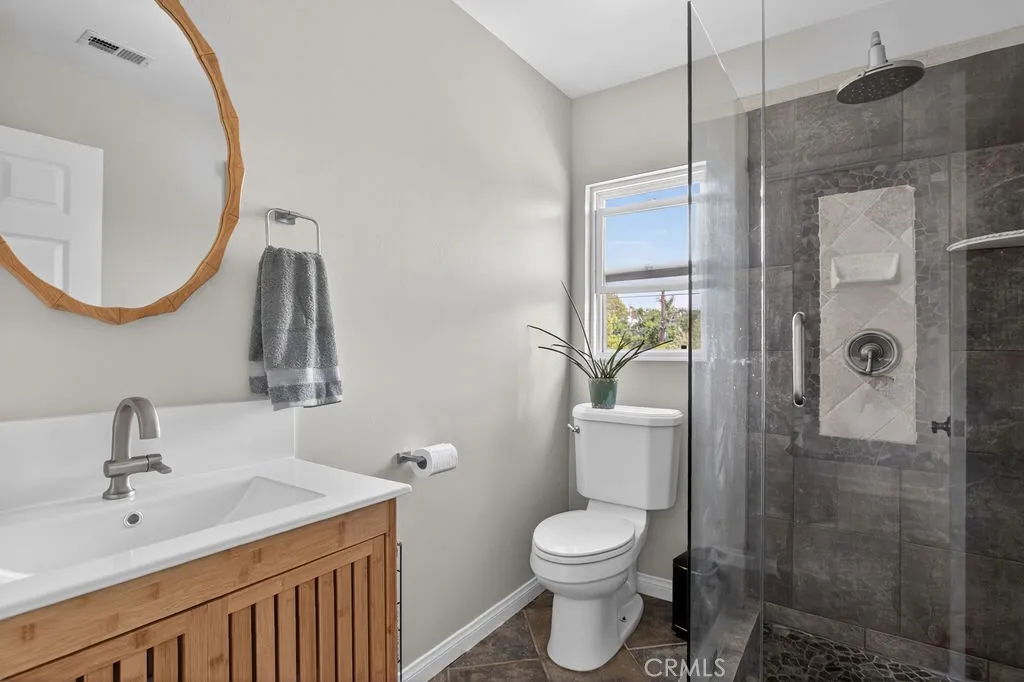 Upstairs bathroom