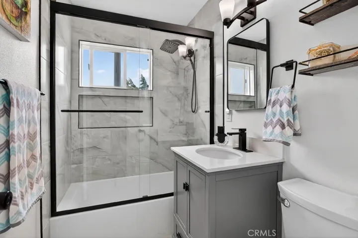 Main floor primary bath