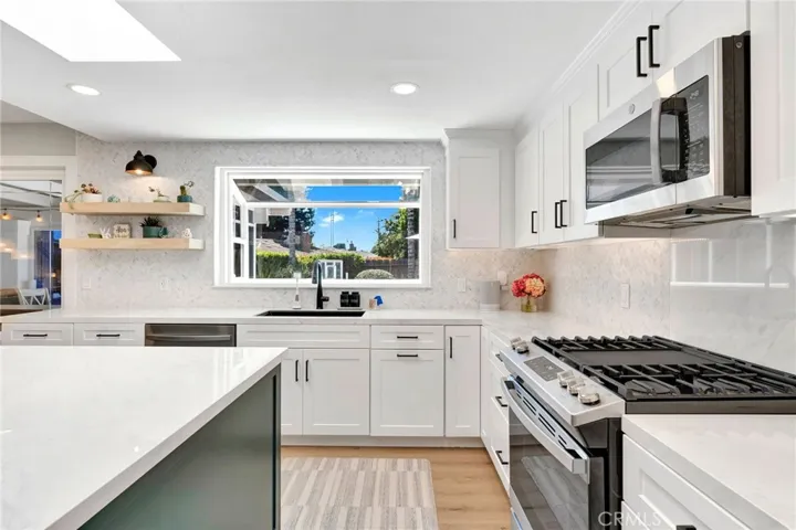 7495 N Flora Avenue, Fresno, California 93720