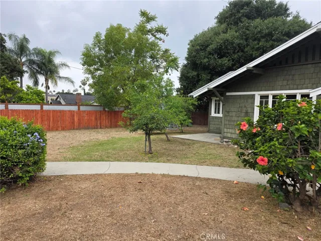 2121 Garfield, Altadena, California 91001