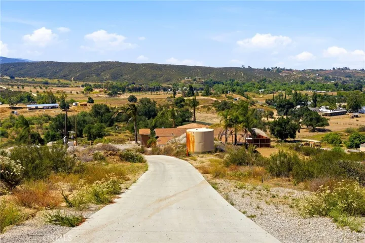 40100 Owl Valley, Temecula, California 92592