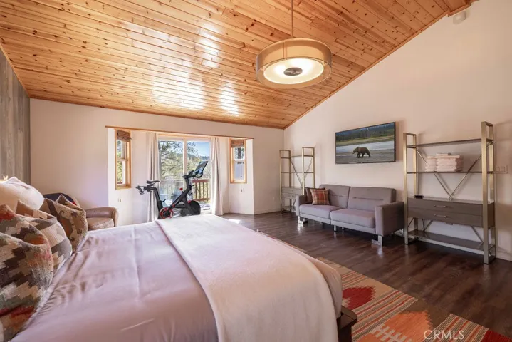 43855 Wolf, Big Bear Lake, California 92315