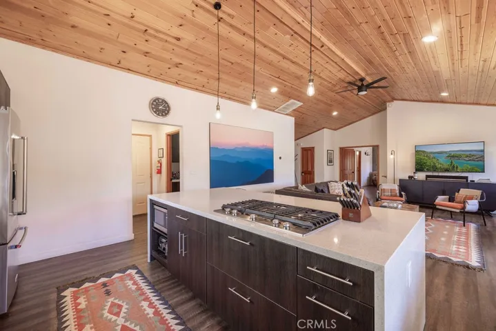 43855 Wolf, Big Bear Lake, California 92315