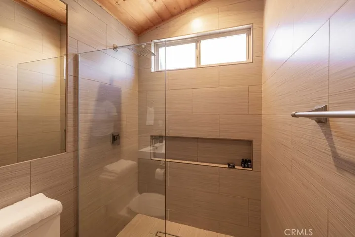 43855 Wolf, Big Bear Lake, California 92315