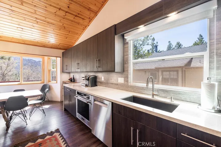 43855 Wolf, Big Bear Lake, California 92315