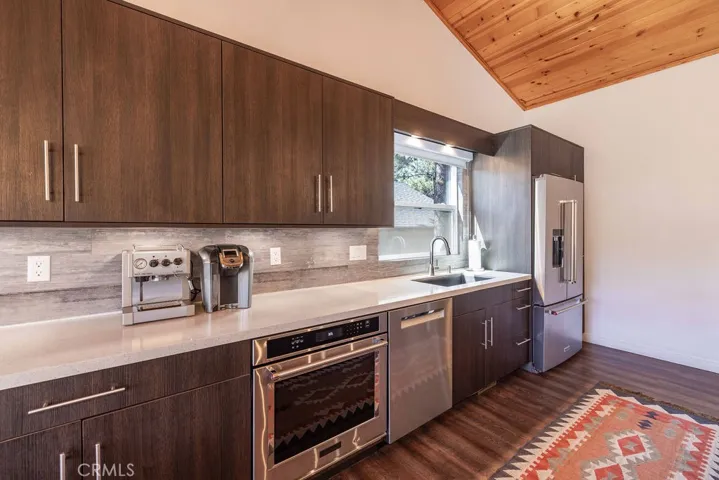 43855 Wolf, Big Bear Lake, California 92315