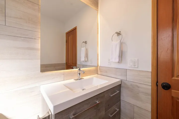 43855 Wolf, Big Bear Lake, California 92315