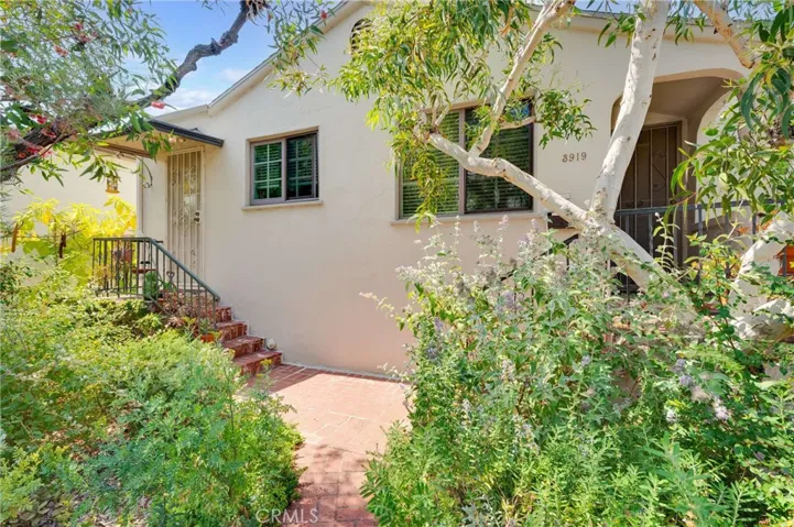 Front Curb View View