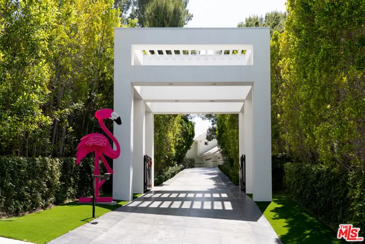 4101 Clarinda Drive, Tarzana, California 91356