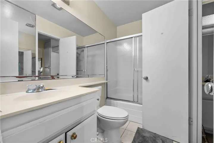 7890 E Spring Street 16e, Long Beach, California 90815