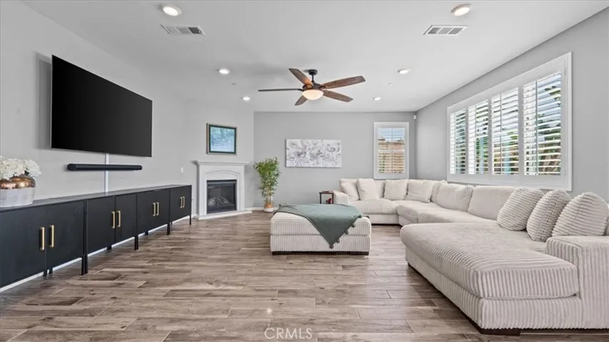 5347 Daytime, Fontana, California 92336