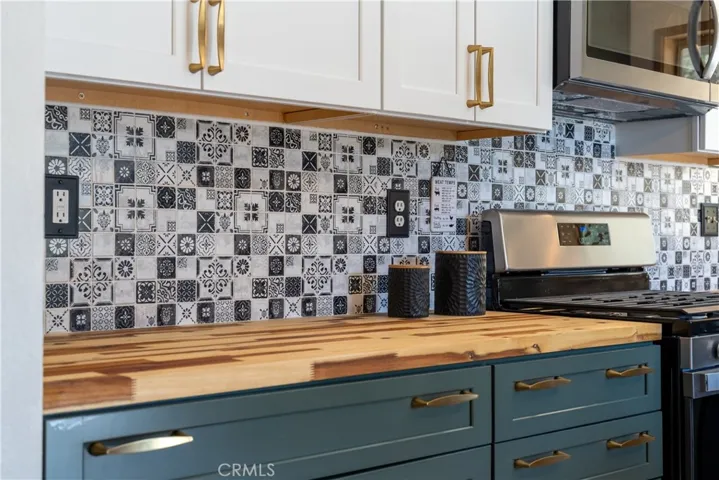 24360 Willow Pass Drive, Tehachapi, California 93561