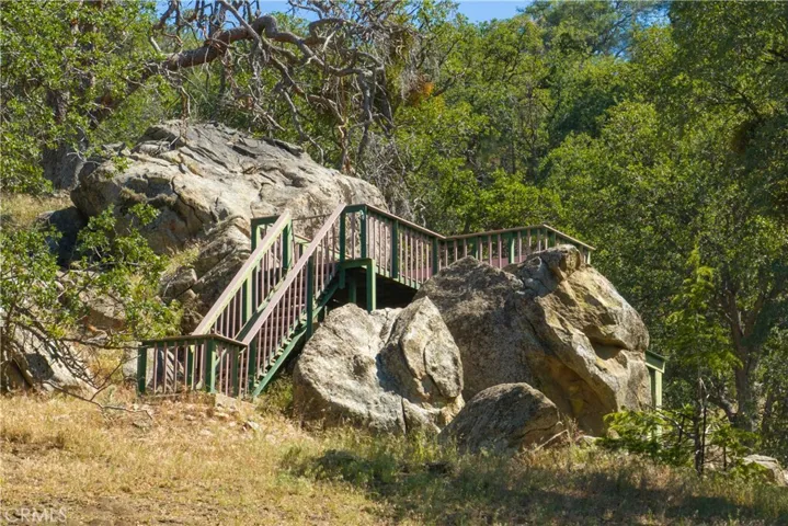 24360 Willow Pass Drive, Tehachapi, California 93561