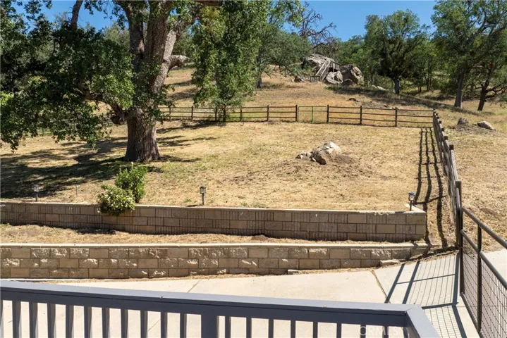 24360 Willow Pass Drive, Tehachapi, California 93561