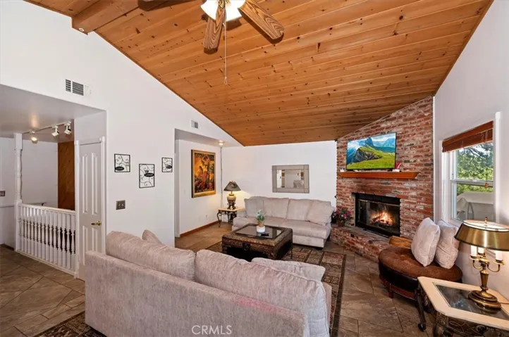 395 Wylerhorn, Crestline, California 92325