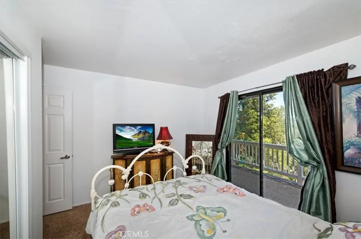 395 Wylerhorn, Crestline, California 92325